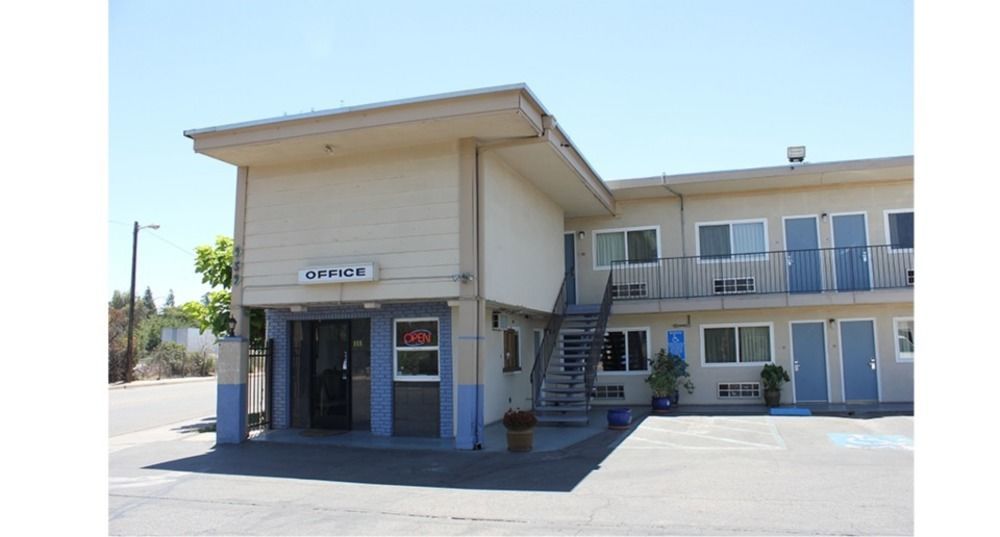 Parkway Inn フレズノ エクステリア 写真