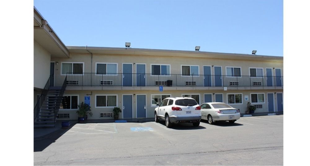 Parkway Inn フレズノ エクステリア 写真