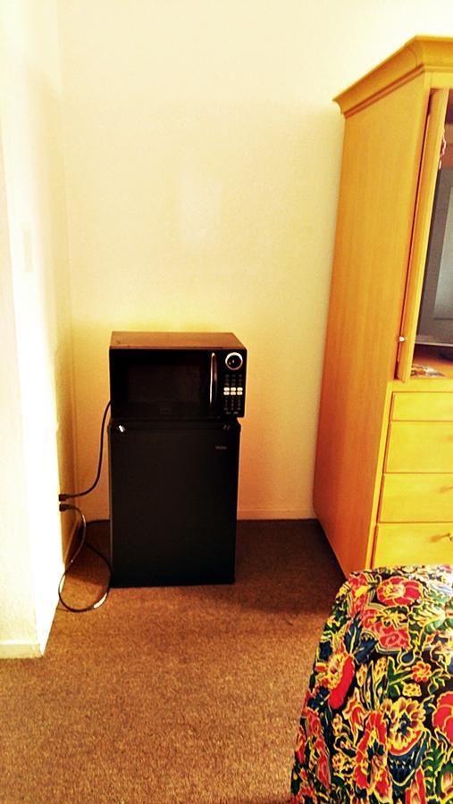Parkway Inn フレズノ エクステリア 写真