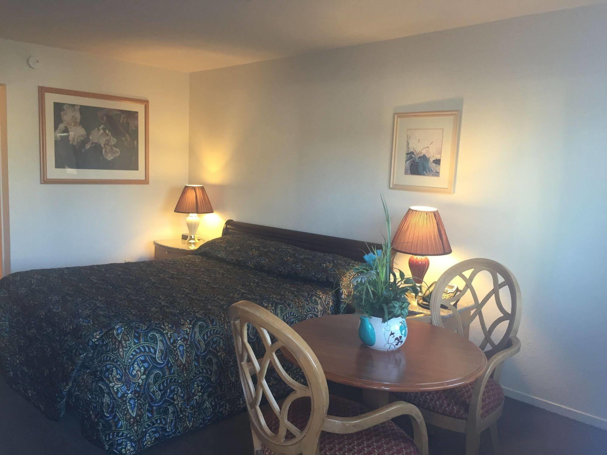 Parkway Inn フレズノ エクステリア 写真